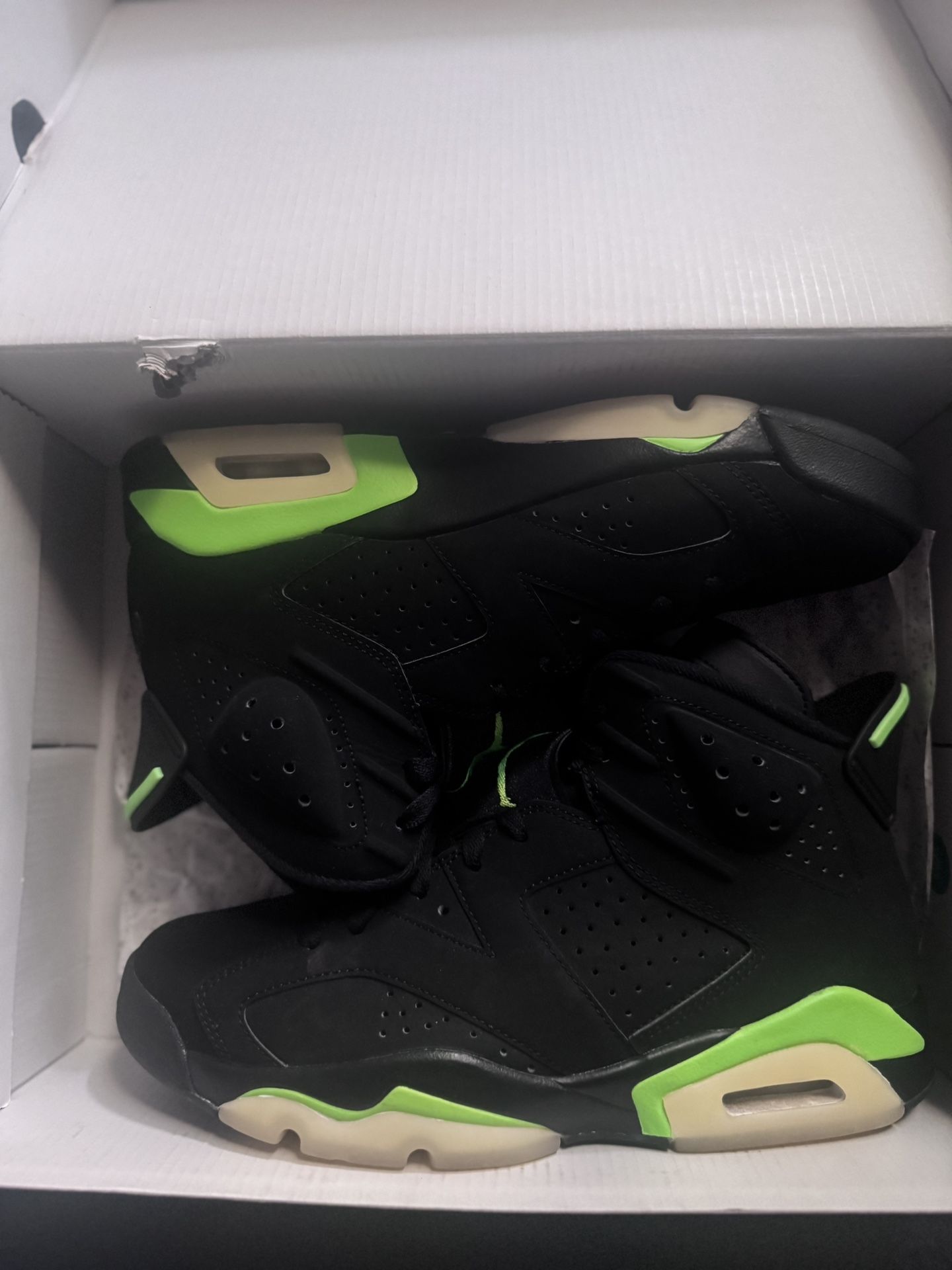 Jordan 6 Electric Green Size 9