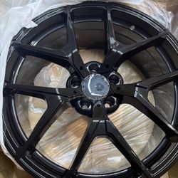 19in AMG Mercedes Benz Wheels Replicas (Mercedes hub Caps Included)