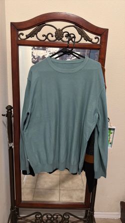 Moving Sale – Men’s XLarge Sweatshirts!