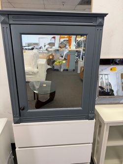 24" Wall Mounted Medicine Cabinet with Mirror & Shelves, Gray