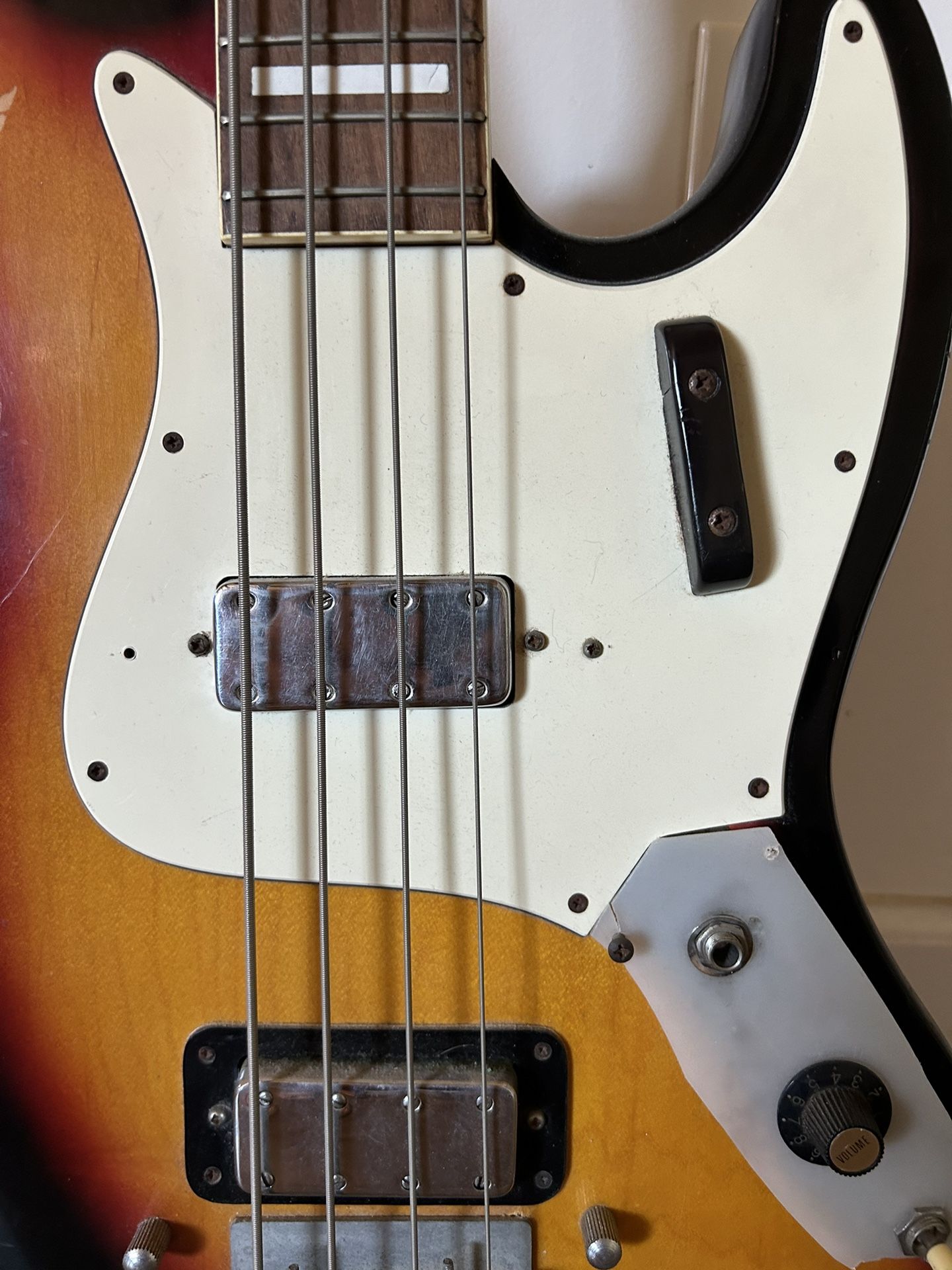 Vintage Encore Teisco Jazz Bass for Sale in San Diego, CA - OfferUp