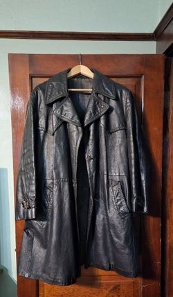 Vintage Men's Distressed black leather coat shows wear Halloween XL