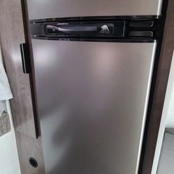 RV Refrigerator New Norcold  N4150A