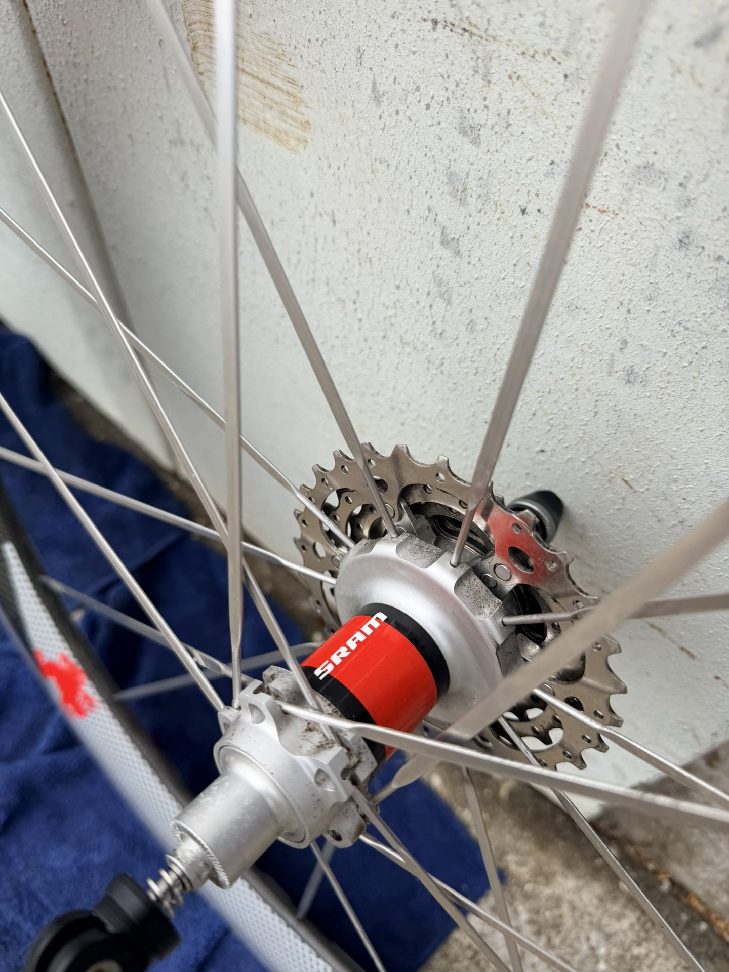 SRAM S80 Carbon wheels Set 700c for Sale in Orlando, FL - OfferUp