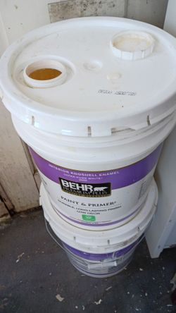 Cubeta de pintura