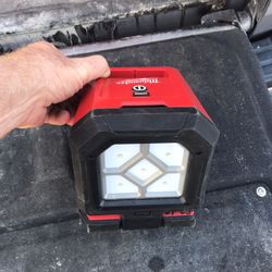 Milwaukee M18 Light