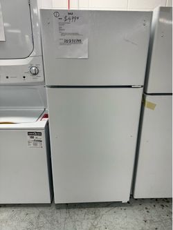 28” wide white top freezer refrigerator