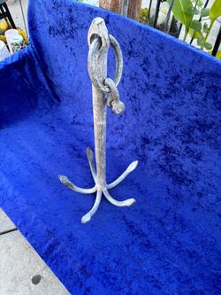Metal heavy hook