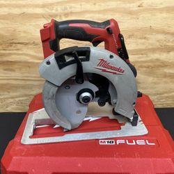 🔴MILWUAKEE BRUSHLESS CIRCULAR SAW 7–/4 BLADE🔴