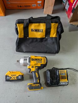 DEWALT 20V MAX 1/2 in. Cordless Impact Wrench Kit – Used