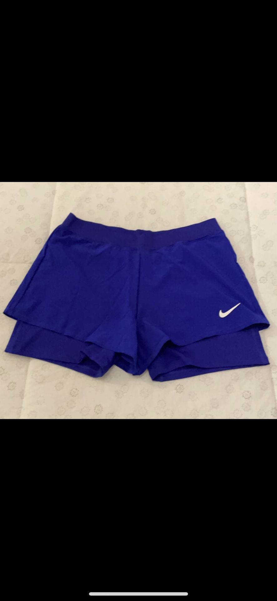 “Like New”  Women XS & Small  Nike clothes