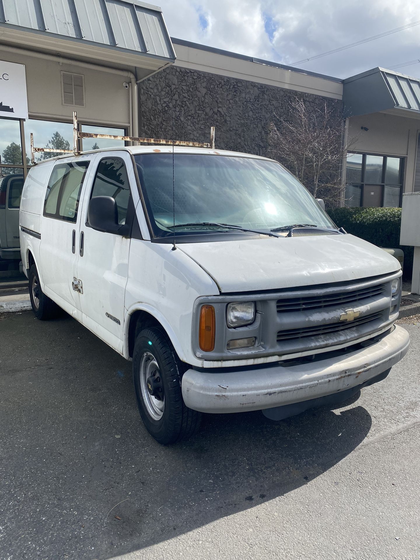 Chevy Express 3500 for Sale in Auburn, WA OfferUp