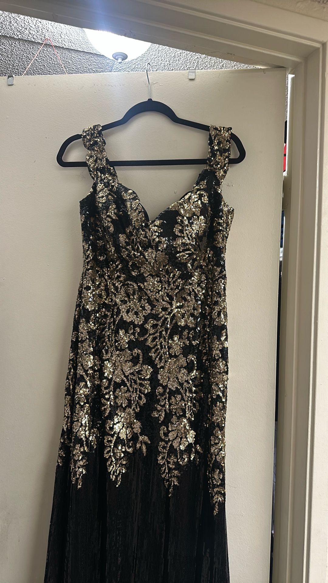 Long Sequin Dress Very Beautiful One For 100 Fits From Xl To 2x Its Strictly 