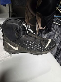 Mens Nike Size 10 Hi Top Football Cleats