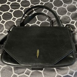 Thacker  Black Shoulder Strap Bag LP