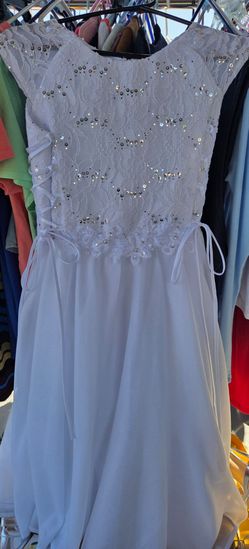 Vestido de primera comunion talla 8 con velo incluido