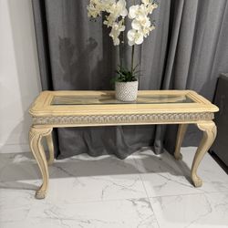 Vintage entry table/accent table