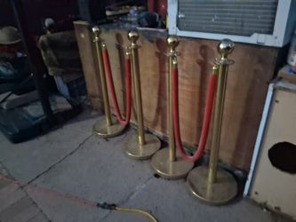 Post and rope stanchion