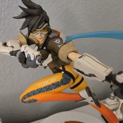 Overwatch Tracer 12in Statue 
