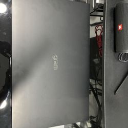 LG Gram 17 Laptop
