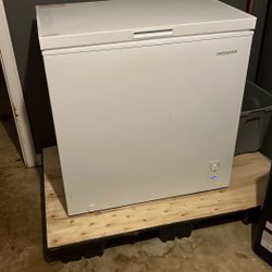 Insignia Freezer