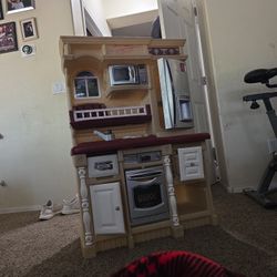 Toy Kitchen 