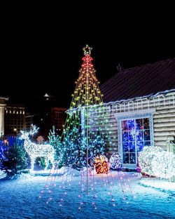 Lomotech RGB Changing Christmas Tree Lights – 3m 404 LEDs with 18cm Top, Waterproof Remote Control, Iron Pole, Holiday Tree Lights for Outdoor Christm