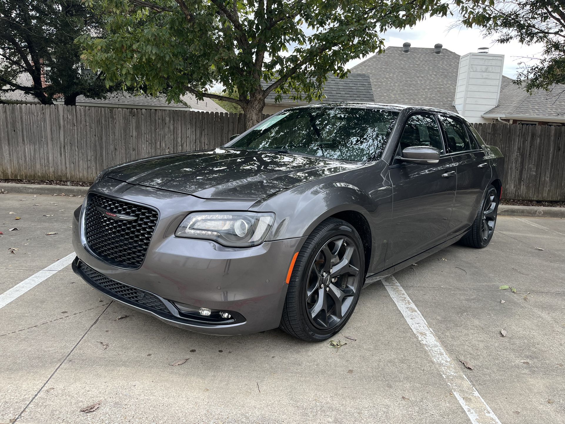 2023 Chrysler 300s