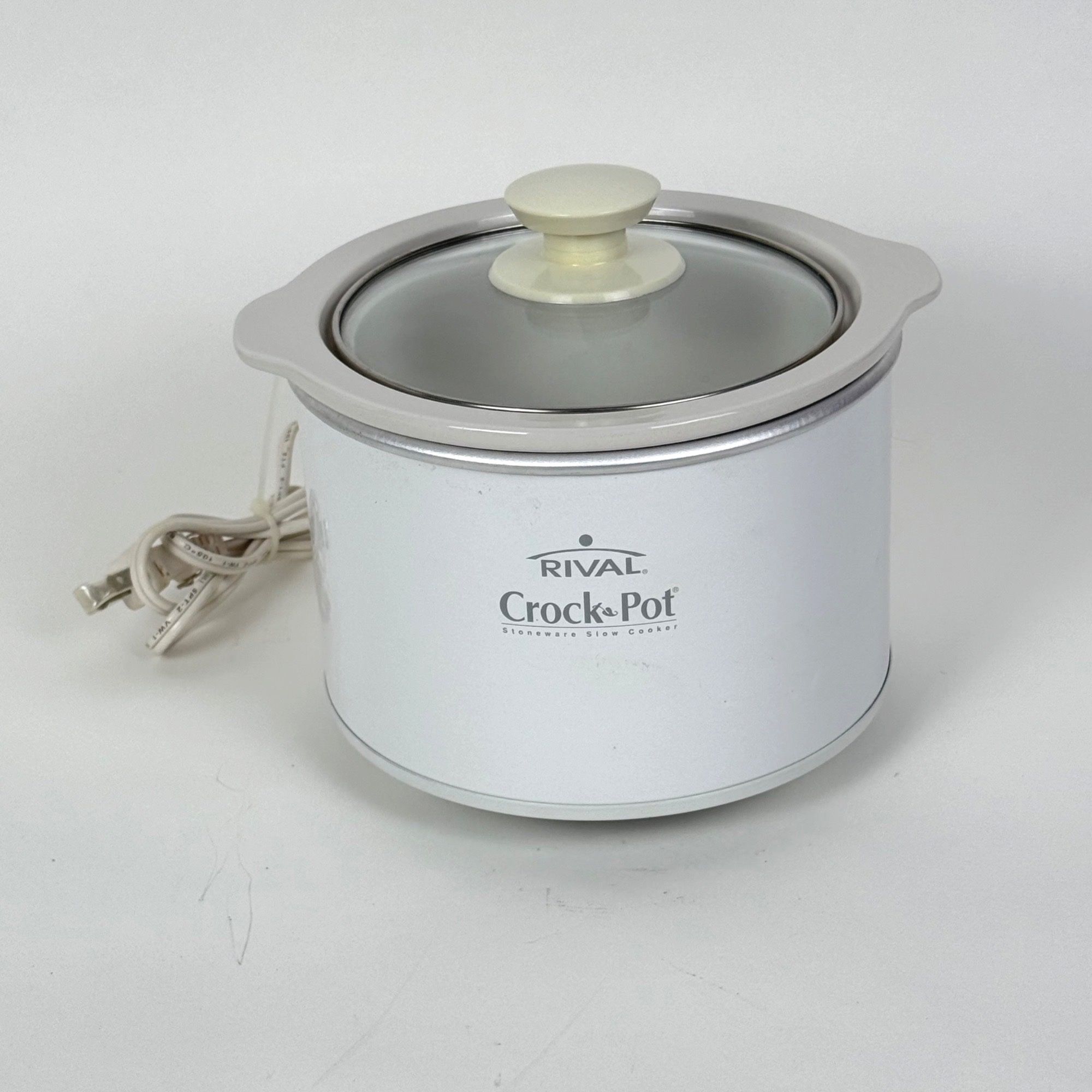 Rival 1.5-Qt. Crock Pot Slow Cooker #3215 White