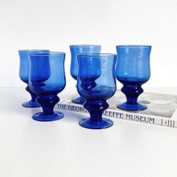 Vintage Set of 5 Cobalt Blue Glass Pedestal Water Goblets or Iced Tea Glasses, Nancy Calhoun Sapphire Solid Colors Fun Wine Glasses