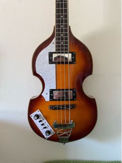 Left-handed Rogue Violin Bass VB100 Sunburst Beatle Bass