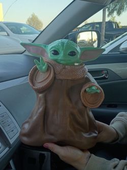 Star wars the mandolorian and grogu popcorn bucket Brand new!!