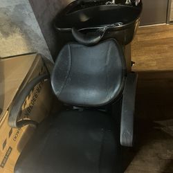 Shampoo Bowl And Chair 