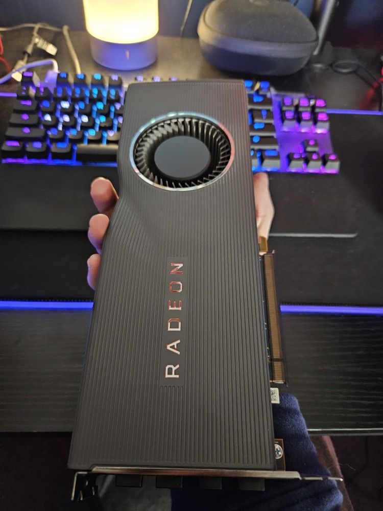 AMD Radeon RX5700XT