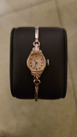 Vintage Bulova Mechanical Cocktail Watch Decorative Floral Lugs 10K RGP M1