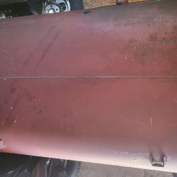 275 Gal. Heating Oil Tank With Gauge And Legs. Still Available 