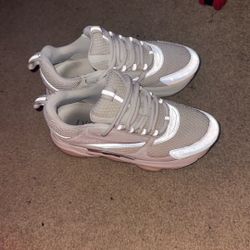 Dior B22 
