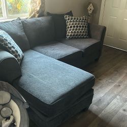 Couch/ Sofa