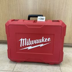 MILWAUKEE 6232-21 DEEP CUT VARIABLE SPEED BAND SAW.