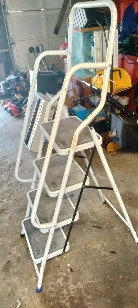 Painters Ladder Or Wallpapering High Reach For Trim Very Nice Very Sturdy 
