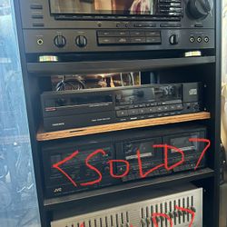 Vintage Stereo Gear – Receiver, CD, Headphones 🎶