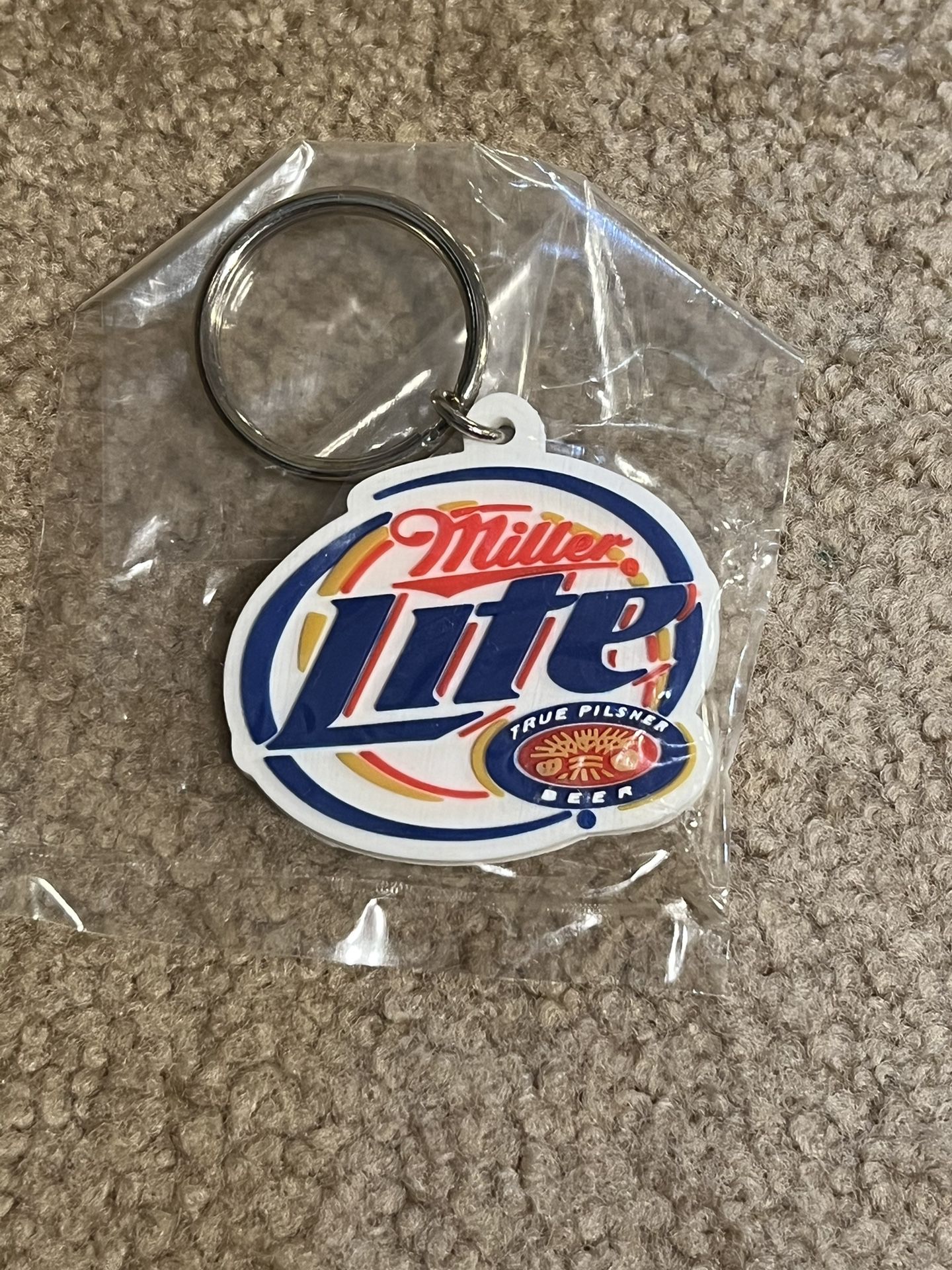 Vintage NEW Miller Lite Pilsner Beer Keyring Keychain key chain in package