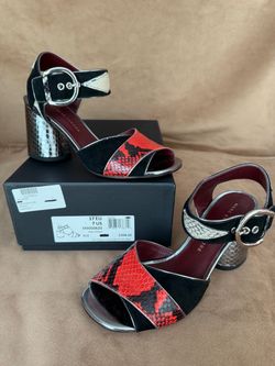 Marc Jacobs Block Heel Sandals Size 7