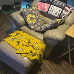 Living Room Furniture 