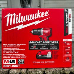 Milwaukee M18 1/2” Drill Kit