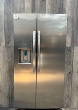 FRIGIDAIRE Refrigerator GRSS2652AF 01705 .