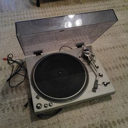 Vintage Technics SL-1300 Direct Drive Automatic Turntable - Excellent Condition!