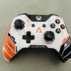 Titanfall limited Edition Xbox One Controller 