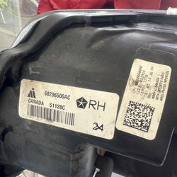  Right Side Headlight, Dodge Caravan