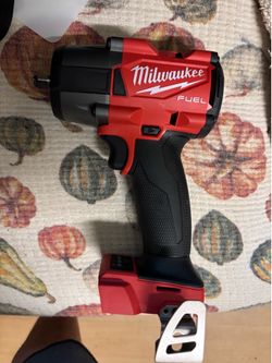 Milwaukee M18  2960-20 in High impact wrench 150$